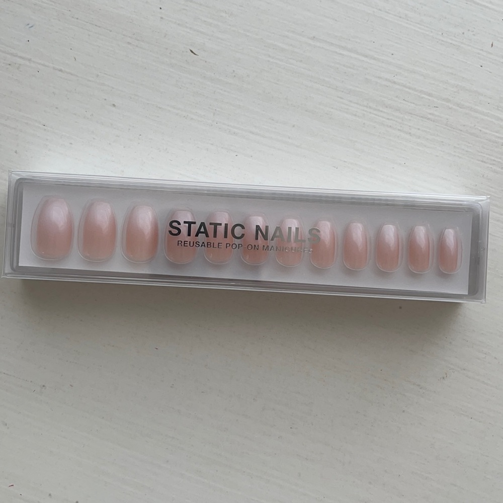 Static Nails Reusable Pop-On Manicure